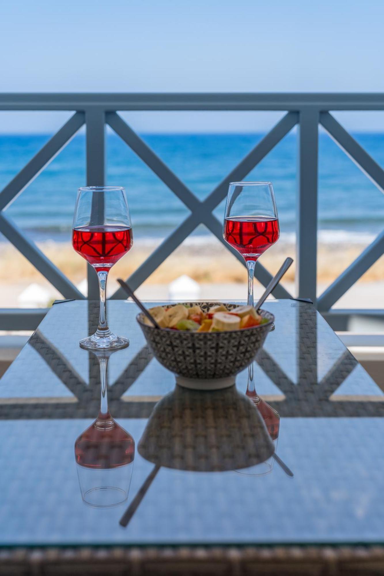 Blue Eyes Beach Villas Monolithos Buitenkant foto